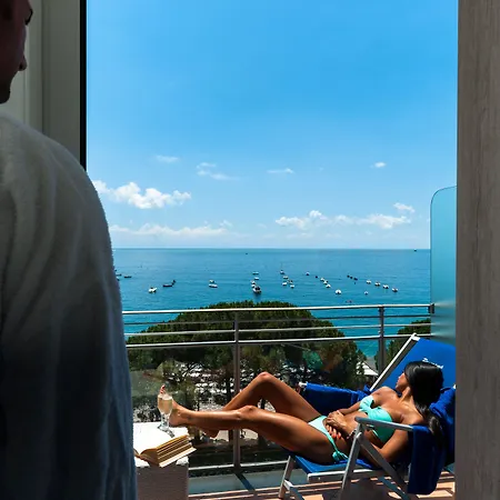 Panorama Майори