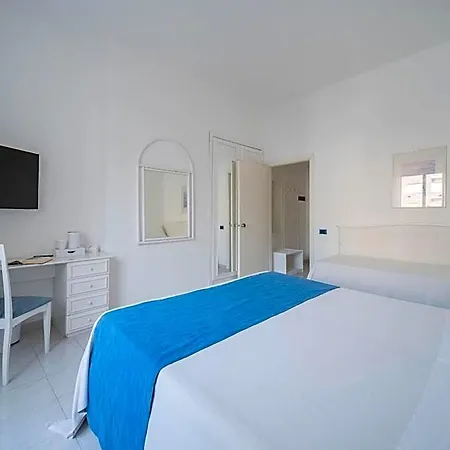 Panorama Hotel 4*