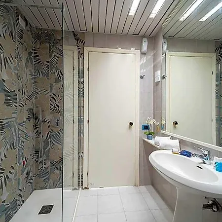 Panorama Hotel 4*